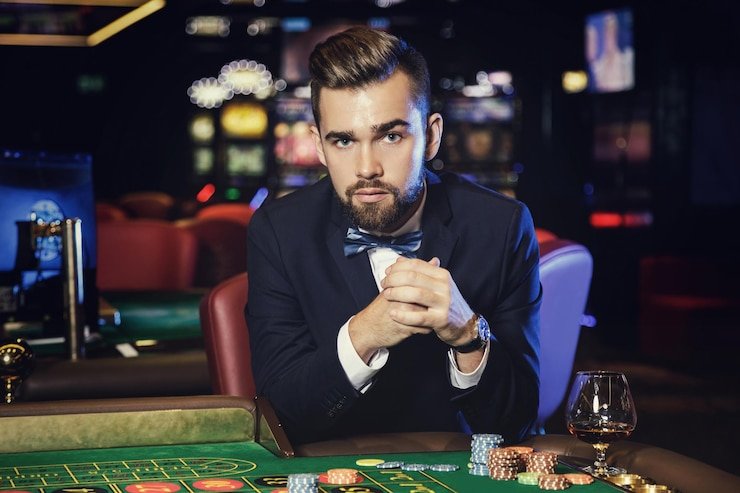 Tampilan permainan mobile dengan sports dan casino di smartphone pengguna Indonesia